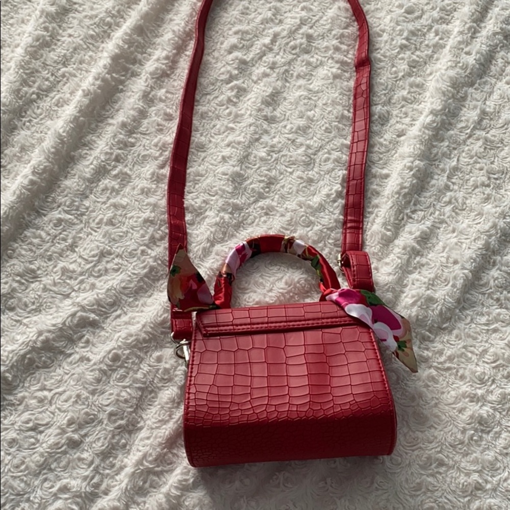 Red mini purse - Picture 2 of 4